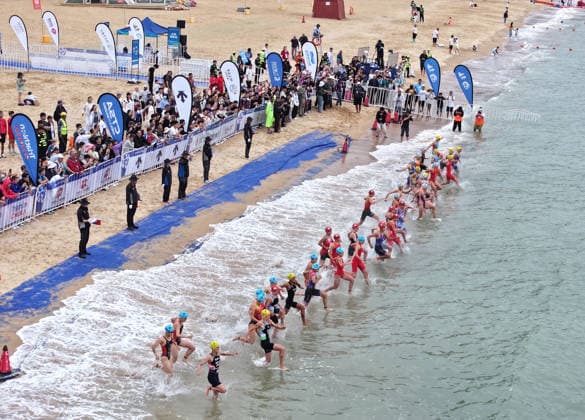 2026 Lianyungang Triathlon Asian Cup Contestants compete in the Excellent Group of the 2026 Lianyungang Triathlon Asian Cup in Lianyungang, Jiangsu Province, China on May 23, 2026. Lianyungang Jiangsu China  Copyright: xCFOTOx i1779547962891