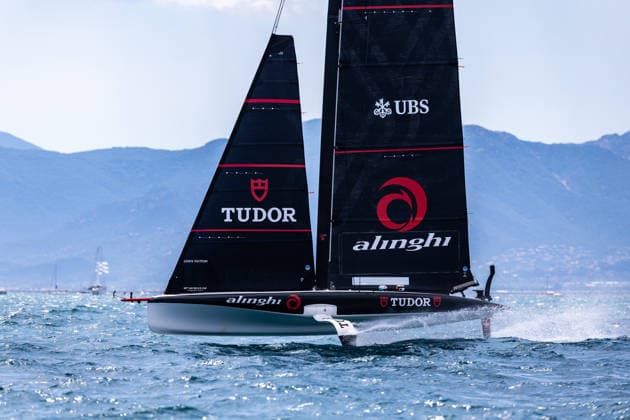 Louis Vuitton 38th America s Cup Preliminary Regatta Sardinia Tudor Team Alinghi competes during the first day of the Louis Vuitton 38th America s Cup Preliminary Regatta Sardinia in Cagliari, Italy, on May 22, 2026. The preliminary regatta in Sardinia, part of the 38th America s Cup and sponsored by Louis Vuitton, provides teams with the first opportunity to test their skills in preparation for the event in Naples in 2027. The races take place in the Gulf of Cagliari, featuring fully equalized AC40 one-design yachts capable of reaching speeds exceeding 40 knots. cagliari - Italy  Copyright: xMauroxUjettox originalFilename:ujetto-louisvui260522_npL5F.jpg