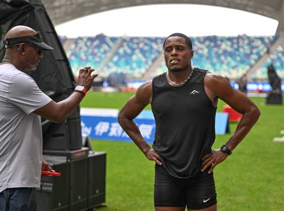 Wanda Diamond League Xiamen 2026 - Training Session XIAMEN, CHINA - MAY 22: American sprinting superstar Christian Coleman talks with his coach during a track training session on the eve of the Xiamen Diamond League, the second leg of the 2026 Wanda Diamond League circuit, at the Xiamen Egret Stadium in Xiamen, Fujian province, China, on May 22, 2026. Xiamen China  Copyright: xArturxWidakx originalFilename:widak-wandadia260522_np2zb.jpg