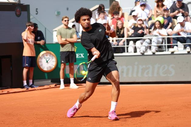 ROLAND GARROS 2026 Thierry Larret MAXPPP - PARIS (75) 23 05 2026 Thierry Larret Maxppp. Tennis. Roland Garros 2026. Internationaux de France de tennis. Stade Roland Garros, Paris (75). Le 23 mai 2024. JournÃ e Yannick NOAH. Entrainement Arthur FILS (FRA) sur le court Philippe Chatrier. Roland Garros 2026. French Open tennis tournament. Roland Garros Stadium, Paris (75) PARIS (75) STADE ROLAND GARROS PARIS ILE DE FRANCE FRANCE  Copyright: xMAXPPPxThierryxLarretx TLR202605234357 TLR202605234357
