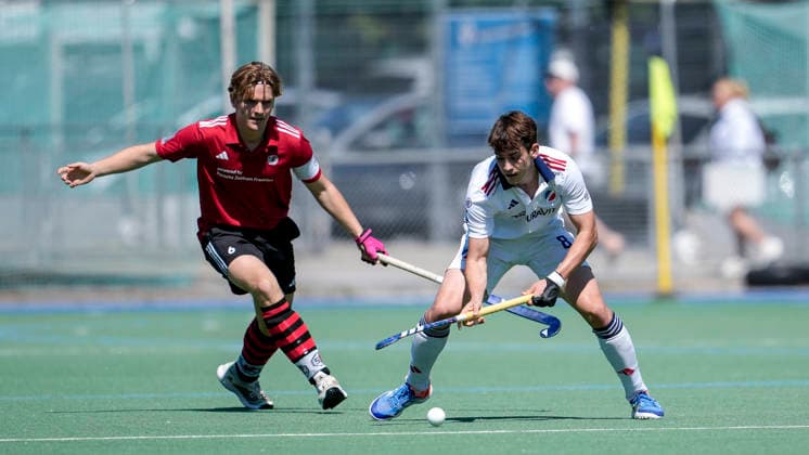 from left Emil Ross Frankfurt, 6 , Hugo von Montgelas MHC, 8 , duel, duel, tackle, tackling, dynamics, action, action, 23 05 2026, Mannheim Germany , Hockey, Bundesliga, Play down, Men, Mannheimer HC SC Frankfurt 1880 xozx