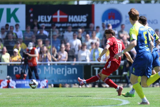Soccer I Men I Season 2025 2026 I SHFV Lotto Cup I Final I SV Todesfelde 1 FC Phönix Lübeck I 23 05 2026 Jonathan Stöver 10, 1 FC Phönix Lübeck shooting for the 0 1 lead goal Todesfelde Joda Sportpark Schleswig Holstein Germany Copyright: xLobeca FabianxLamprechtx