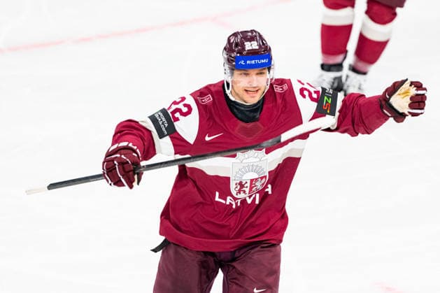 ZURICH, SWITZERLAND - MAY 23: Toms Andersons (Latvia, 22) during his 1:0 goal celebration during the Preliminary Round - Group A Match 37 between Latvia and United States at the IIHF Ice hockey, Eishockey World Championship, WM, Weltmeisterschaft 2026, Swiss Life Arena on May 23, 2026 in Zurich, Switzerland. Zurich Switzerland Copyright: xTimoxSteinx