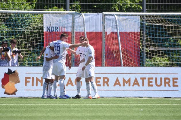 Soccer I Men I Season 2025 2026 I Association Cup I Final I SC Vorwärts Wacker 04 Billstedt Hamburg Eimsbütteler BC I 23 05 2026 The HEBC players cheer at the amateur final day For editorial use only Hamburg Stadion Hoheluft, Lokstedter Steindamm 87 Hamburg Germany Copyright: xLobeca RobertoxSeidelx