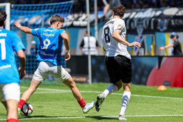 Maximilian Thalhammer SV Waldhof Mannheim, 8 with the hereingäbe into the center at the BfV Cup Final VfR Mannheim SV Waldhof Mannheim 07 on 23 05 26 at Carl Benz Stadium, Mannheim xamx Photo Alfio Marino Copyright: