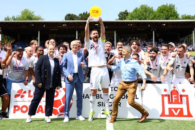 HEBC celebrates winning the Hamburg Lotto Cup Football I Mens I Lotto Cup I Season 2025 2026 I Final I SC Vorwärts Wacker04 Billstedt HEBC I 23 05 2026 I Stadion Hoheluft