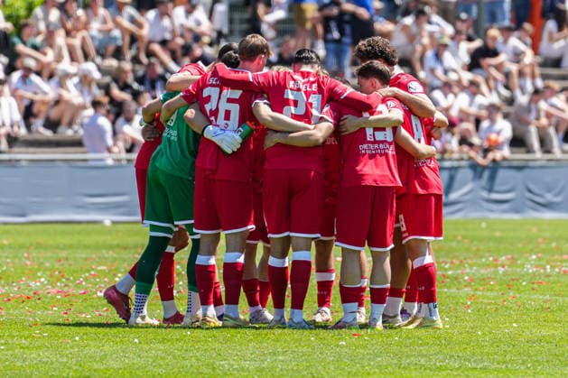 SBFV Rothaus Pokal, Bahlinger SC vs FC 08 Villingen, 23 05 2026 Team circle of Bahlinger SC SBFV Rothaus Pokal, Bahlinger SC vs FC 08 Villingen, Karl Heitz Stadion Offenburg, 23 05 2026 Copyright: xBEAUTIFULxSPORTS Boscox