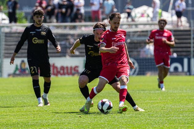 SBFV Rothaus Pokal, Bahlinger SC vs FC 08 Villingen, 23 05 2026 duel between Matthes Glück FC 08 Villingen, 18 and Kolja Herrmann Bahlinger SC, 8 SBFV Rothaus Pokal, Bahlinger SC vs FC 08 Villingen, Karl Heitz Stadion Offenburg, 23 05 2026 Copyright: xBEAUTIFULxSPORTS Boscox