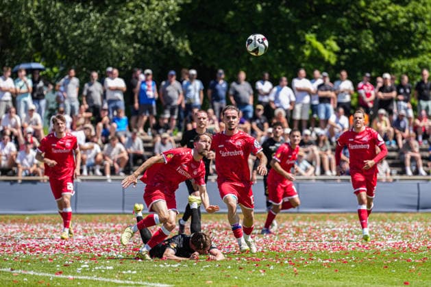 SBFV Rothaus Pokal, Bahlinger SC vs FC 08 Villingen, 23 05 2026 duel between Matthes Glück FC 08 Villingen, 18 and Kolja Herrmann Bahlinger SC, 8 SBFV Rothaus Pokal, Bahlinger SC vs FC 08 Villingen, Karl Heitz Stadion Offenburg, 23 05 2026 Copyright: xBEAUTIFULxSPORTS Boscox