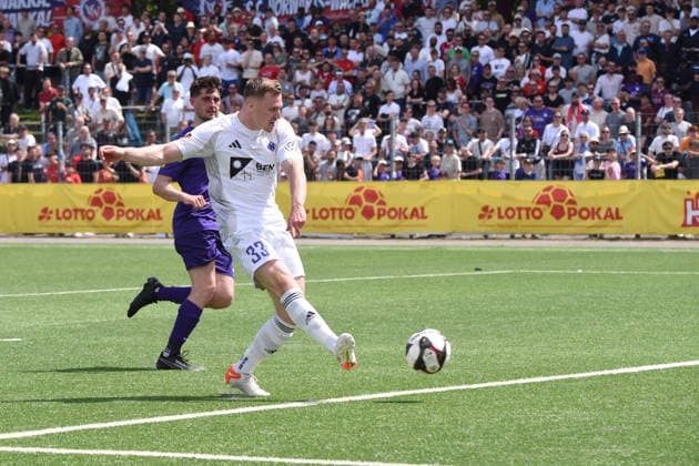 Soccer I Men I Season 2025 2026 I Association Cup I Final I SC Vorwärts Wacker 04 Billstedt Hamburg Eimsbütteler BC I 23 05 2026 Christopher Grünewald 33, HEBC, scorer shoots the 1 5 For editorial use only Hamburg Stadion Hoheluft, Lokstedter Steindamm 87 Hamburg Germany Copyright: xLobeca RobertoxSeidelx
