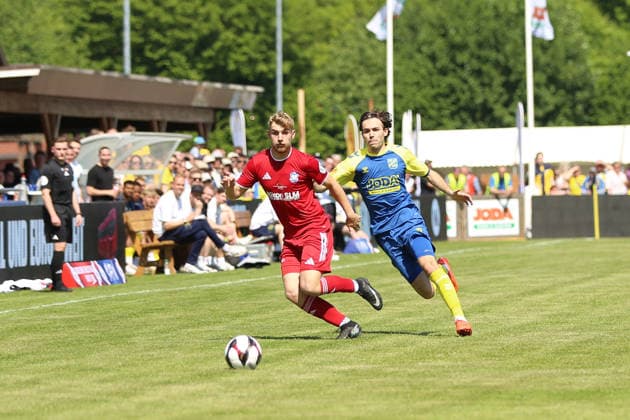Soccer I Men I Season 2025 2026 I Landespokal Schleswig Holstein I Final I SV Todesfelde 1 FC Phönix Lübeck I 23 05 2026 Philippe Derk Roland Markvoort Beeke 22, 1 FC Phönix Lübeck vs Maximilian Sergio Musci 21, SV Todesfelde Todesfelde Joda Sportpark Schleswig Holstein Germany Copyright: xLobeca AndreasxKnothex