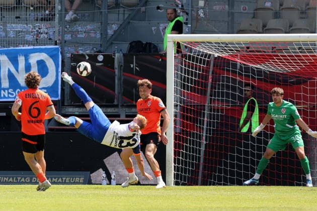 13 Martin Zurawski Krieschow on the side kick Soccer State Cup Brandenburg 2025 2026 Final FC Energie Cottbus VfB Krieschow 1921