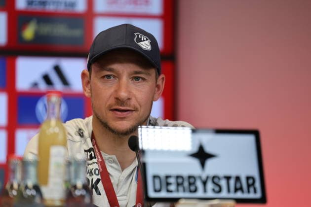 Coach Robert Koch Krieschow Football State Cup Brandenburg 2025 2026 Final FC Energie Cottbus VfB Krieschow 1921