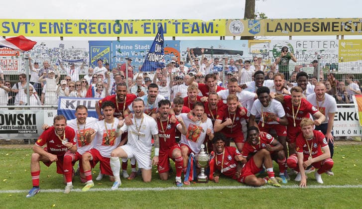 Fabio Maiolo 1 FC Phoenix Luebeck and his team present the fans the State Cup Football, Men, Season2025 2026, State Cup Final Schleswig Holstein, Joda Park Todesfelde, SV Todesfelde vs Phoenix Luebeck, 1 4 DFL REGULATIONS PROHIBIT ANY USE OF PHOTOGRAPHS AS IMAGE SEQUENCES AND OR QUASI VIDEO