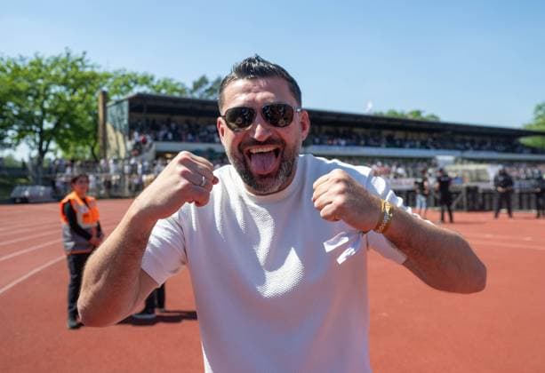 Soccer, Men, Season 2025 2026, Final COSY WASCH Landespokal Berlin, VSG Altglienicke BFC Dynamo, Sporting Director Torsten Mattuschka VSG Altglienicke , Cheering after the final whistle, 23 05 2026, Copyright: xMatthiasxKochx