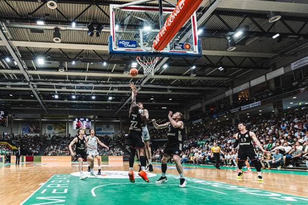 Marten Linssen Gladiators Trier in a duel with Isiaha Mike FC Bayern Muenchen Basketball and Niels Giffey FC Bayern Muenchen Basketball , Vet Concept Gladiators Trier vs FC Bayern Muenchen Basketball, Basketball, easyCredit BBL, Playoffs, Quarterfinals, Game 3, Season 2025 2026, 23 05 2026 Vet Concept Gladiators Trier vs FC Bayern Muenchen Basketball, Basketball, easyCredit BBL, Playoffs, Quarterfinals, Game 3, Season 2025 2026, 23 05 2026 Copyright: xEibner-Pressefoto AlexanderxNeisx EP_ANS