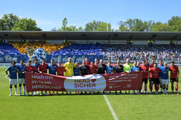 common picture before the match SV Stuttgarter Kickers vs SG Sonnenhof Grossaspach, football, men, DB Regio wfv cup final, season 2025 2026, 23 05 2026 SV Stuttgarter Kickers vs SG Sonnenhof Grossaspach, football, men, DB Regio wfv cup final, season 2025 2026, 23 05 2026 Stuttgart Copyright: xEibner-Pressefoto TobiasxBaurx EP_TBR