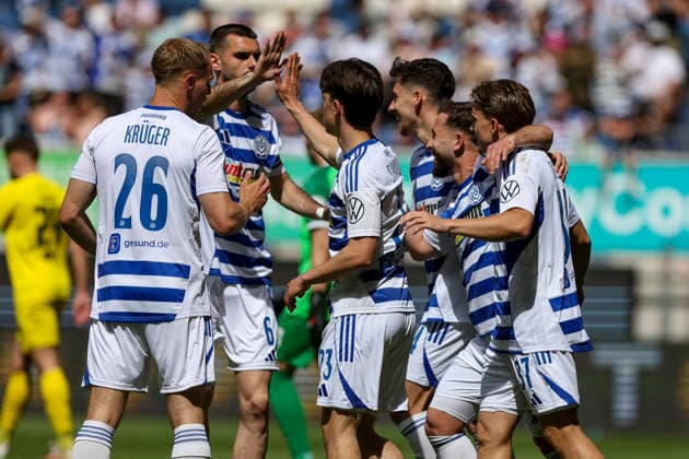 23 05 2026, GER, football, men, Niederrheinpokal final, season 2025 2026, SC St Tönis MSV Duisburg Patrick Sussek MSV Duisburg goal celebration, cheers with his team after scoring the 0 1 Duisburg schauinsland reisen Arena Nordrhein Westfalen Germany Copyright: xAdrianxSchlüterx