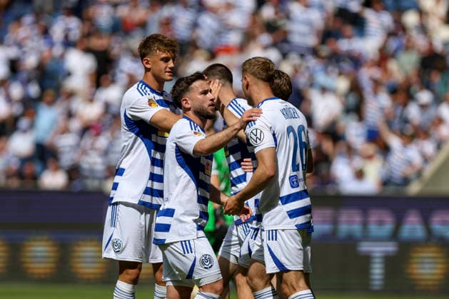 23 05 2026, GER, football, men, Niederrheinpokal final, season 2025 2026, SC St Tönis MSV Duisburg Patrick Sussek MSV Duisburg goal celebration, cheers with his team after scoring the 0 1 Duisburg schauinsland reisen Arena Nordrhein Westfalen Germany Copyright: xAdrianxSchlüterx