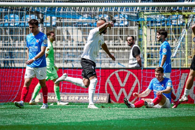 Germany Soccer bfv Rothaus Pokal 2025 2026 , Final VfR Mannheim vs SV Waldhof Mannheim Carl Benz Stadion Mannheim Terrence Boyd SV Waldhof Mannheim, 13 goal celebration, goal, joy, emotions, gesture, gesture, facial expression, facial expression Copyright: xBennetxLongx