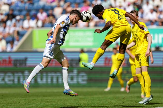 23 05 2026, GER, Football, Men, Niederrheinpokal Final, Season 2025 2026, SC St Tönis MSV Duisburg Conor Noß MSV Duisburg and Tyler Nkamanyi St Tönis in the fight for the ball Duisburg schauinsland reisen Arena Nordrhein Westfalen Germany Copyright: xAdrianxSchlüterx