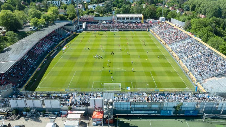 f l n r Warm-up of the players, in the final of the Bavarian Toto Cup between FC Würzburger Kickers and TSV 1860 Munich at Stadion am Dallenberg, Würzburg, Germany, on May 23, 2026 Copyright: HMBxMedia xHeikoxBecker