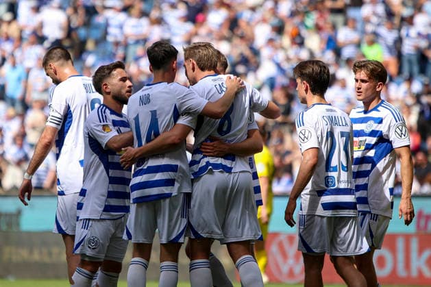 23 05 2026, GER, football, men, Niederrheinpokal final, season 2025 2026, SC St Tönis MSV Duisburg Aljaz Casar MSV Duisburg goal celebration, cheers with his team after scoring the 0 2 Duisburg schauinsland reisen Arena Nordrhein Westfalen Germany Copyright: xAdrianxSchlüterx