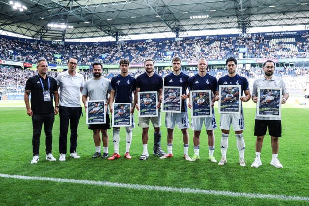 Sports, football, FVN Niederrheinpokal season 2025 2026 final SC St Tönos 11 20 vs MSV Duisburg 16 05 2026, schauinsland reisen arena farewell Leon Welter analyst, MSV Duisburg , Dominik Becker MSV Duisburg, 4 , Florian Egerer MSV Duisburg, 28 , Steffen Meuer MSV Duisburg, 18 , Leon Müller MSV Duisburg, 19 , Mert Göckan MSV Duisburg, 17 , Omar Ahmad Zeugwart, MSV Duisburg before the match Duisburg schauinsland reisen arena Nordrhein Westfalen Germany