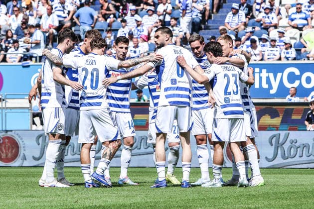 sports, soccer, FVN Niederrheinpokal season 2025 2026 final SC St Tönos 11 20 vs MSV Duisburg 16 05 2026, schauinsland reisen arena team circle MSV Duisburg Duisburg schauinsland reisen arena Nordrhein Westfalen Germany