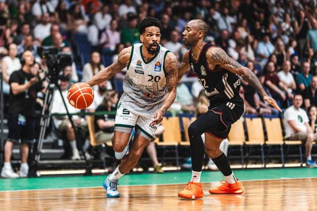 Urald King Gladiators Trier in duel with Isiaha Mike FC Bayern Muenchen Basketball , Vet Concept Gladiators Trier vs FC Bayern Muenchen Basketball, Basketball, easyCredit BBL, Playoffs, Quarterfinals, Game 3, Season 2025 2026, 23 05 2026 Vet Concept Gladiators Trier vs FC Bayern Muenchen Basketball, Basketball, easyCredit BBL, Playoffs, Quarterfinals, Game 3, Season 2025 2026, 23 05 2026 Copyright: xEibner-Pressefoto AlexanderxNeisx EP_ANS