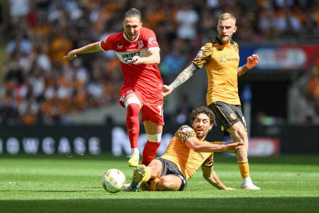 Hull City v Middlesbrough Sky Bet Championship Matt Crooks of Hull City challenges Luke Ayling of Middlesbrough during the Sky Bet Championship Play-Off Final between Hull City and Middlesbrough at Wembley Stadium, London. 23 05 2026 UK Newspapers OUT Copyright: xFocusxImagesx FIL-23464-0334
