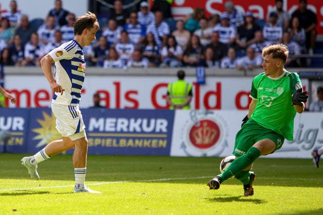 23 05 2026, GER, Football, Men, Niederrheinpokal Final, Season 2025 2026, SC St Tönis MSV Duisburg Jan Simon Symalla MSV Duisburg scores the goal to 0 4 Duisburg schauinsland reisen Arena Nordrhein Westfalen Germany Copyright: xAdrianxSchlüterx