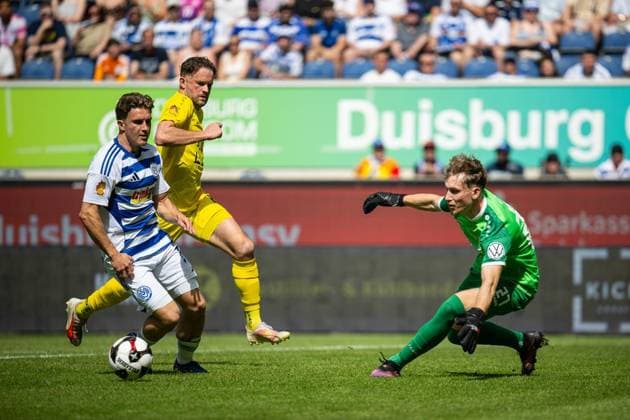 Lower Rhine Cup Final MSV Duisburg SC St Tönis FOR EDITORIAL PURPOSES ONLY p Soccer Lower Rhine Cup Final MSV Duisburg SC St Tönis on 23 05 26 in the Schauinsland Reisen Arena in Duisburg Patrick Sussek Duisburg Duisburg Copyright JakobxKlos Copyright: JakobxKlos doc85yzx8dsbw1lw2y6e84 ,EDITORIAL USE ONLY Copyright: JakobxKlos