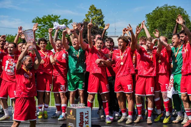 SBFV Rothaus Pokal, Bahlinger SC vs FC 08 Villingen, 23 05 2026 The Bahlinger team celebrating with the trophy after the match SBFV Rothaus Pokal, Bahlinger SC vs FC 08 Villingen, Karl Heitz Stadion Offenburg, 23 05 2026 Copyright: xBEAUTIFULxSPORTS Boscox