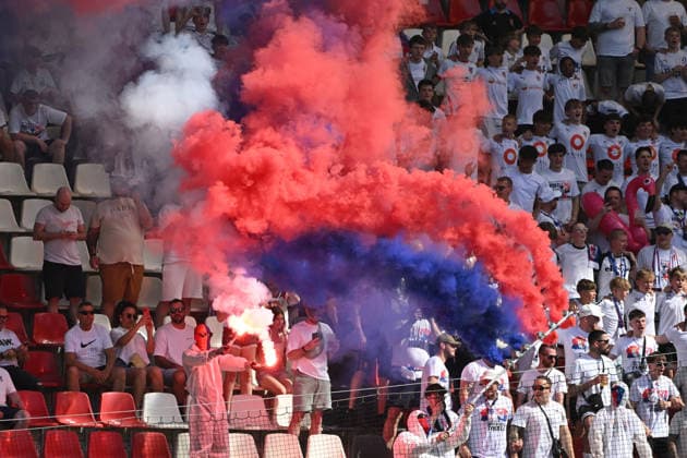 23 05 2026, xpsx, Football final Hessenpokal, SG Barockstadt Fulda Lehnerz SV Wehen Wiesbaden v l Fans, spectators, flags, jerseys, emotions end Pyrotechnics, Benglos, smoke, fog, fireworks DFL DFB REGULATIONS PROHIBIT ANY USE OF PHOTOGRAPHS as IMAGE SEQUENCES and or QUASI VIDEO Offenbach