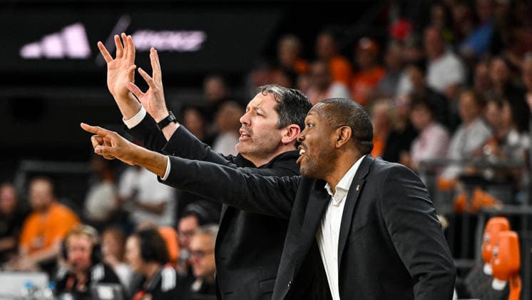 GER, BBL, Playoffs, ratiopharm Ulm vs BMA365 Bamberg Baskets 23 05 2026, ratiopharm arena, Neu Ulm, GER, BBL, Playoffs, ratiopharm Ulm vs BMA365 Bamberg Baskets, in the picture Ty Harrelson Ulm , Tyron McCoy Ulm , hectic instructions, gesticulating nordphotoxGmbHx xHafner nph00200