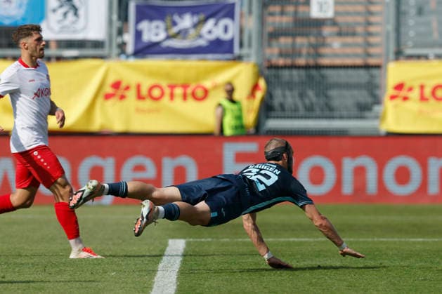 f l n r Sigurd Haugen TSV 1860 München , Goal scored, scores the goal to 1 0, celebrate the goal in the Bavarian Toto Cup Final between FC Würzburger Kickers and TSV 1860 München at Stadion am Dallenberg, Würzburg, Germany, on May 23, 2026 Copyright: HMBxMedia xHeikoxBecker