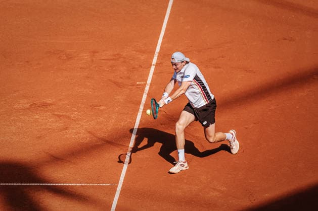 Tennis Men bitpanda Hamburg Open ATP 500 Final Ignacio Buse PER vs Tommy Paul USA 23 05 2026 Ignacio Buse Backhand Hamburg Tennisstadion am Rothenbaum Hamburg Germany