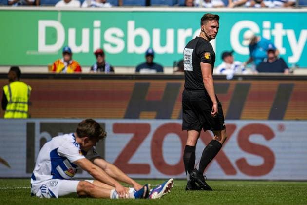 Niederrheinpokalfinale MSV Duisburg SC St Tönis FOR EDITORIAL PURPOSES ONLY p Football Niederrheinpokalfinale MSV Duisburg SC St Tönis on 23 05 26 at the Schauinsland Reisen Arena in Duisburg Referee Jan Peter Weßels Duisburg Copyright JakobxKlos Copyright: JakobxKlos doc85z0iiyw5fn17tl1ljrw ,EDITORIAL USE ONLY Copyright: JakobxKlos