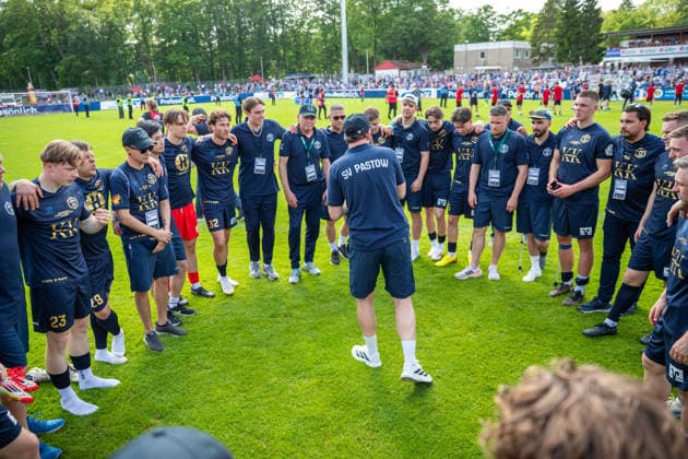 SV Pastow coach Christopher Kaminski speaks to his team in the team circle after the match GER, Football, State Cup, Lüpzer Pils Cup, Final, SV Pastow FC Hansa Rostock