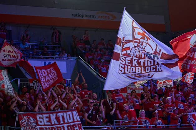 Flag of the Bamberg fan block GER, ratiopharm ulm vs Bamberg Baskets, basketball, playoffs, quarterfinals, 3 match, EasyCredit BBL, season 2025 2026, 23 05 2026 GER, ratiopharm ulm vs Bamberg Baskets, basketball, playoffs, quarterfinals, 3 match, EasyCredit BBL, season 2025 2026, 23 05 2026 Neu Ulm Copyright: xEibner-Pressefoto GeraldxOelze-dexStoppanyx EP_ODS