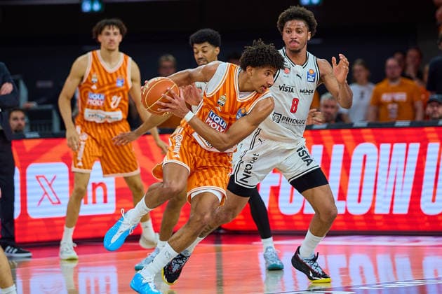 Meissa Faye ratiopharm ulm, 11 , Demarcus Marquette Demonia BMA365 Bamberg Baskets, 08 GER, ratiopharm ulm vs Bamberg Baskets, Basketball, Playoffs, Quarterfinals, 3 Game, EasyCredit BBL, Season 2025 2026, 23 05 2026 GER, ratiopharm ulm vs Bamberg Baskets, Basketball, Playoffs, Quarterfinals, 3 Game, EasyCredit BBL, Season 2025 2026, 23 05 2026 New Ulm Copyright: xEibner-Pressefoto GeraldxOelze-dexStoppanyx EP_ODS