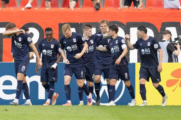 Krombacher Hessenpokal Final SV Wehen Wiesbaden SG Barockstadt Fulda Lehnerz, 23 05 2026 Leon Pomnitz SG Barockstadt Fulda Lehnerz 8 scored the goal to equalize 1 1 and celebrates with Moritz Dittmann SG Barockstadt Fulda Lehnerz 18 Milian Habermehl SG Barockstadt Fulda Lehnerz 4 Roko Ivankovic SG Barockstadt Fulda Lehnerz 77 Sebastian Schmitt SG Barockstadt Fulda Lehnerz 22 , SV Wehen Wiesbaden SG Barockstadt Fulda Lehnerz, Frankfurt, Stadion am Bieberer Berg, 23 5 2026 Copyright: xBEAUTIFULxSPORTS Gawlikx
