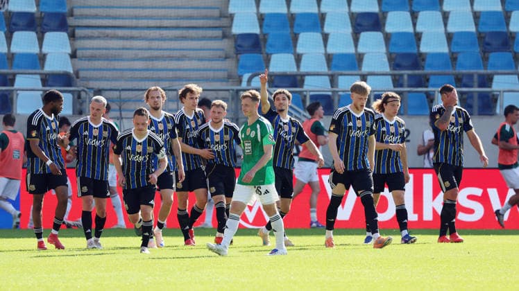 23 05 2026, xrekx, Fußball Landespokal Saarland Finale, 1 FC Saarbrücken FC 08 Homburg v l Torjubel nach dem Tor zum celebrating the goal celebrate 2 1 durch Amine Naï¯fi 1 FC Saarbruecken Tim Steinmetz FC 08 Homburg enttaeuscht, enttäuscht, schaut enttaeuscht, niedergeschlagen, disappointed DFL DFB REGULATIONS PROHIBIT ANY USE OF PHOTOGRAPHS as IMAGE SEQUENCES and or QUASI VIDEO Saarbrücken