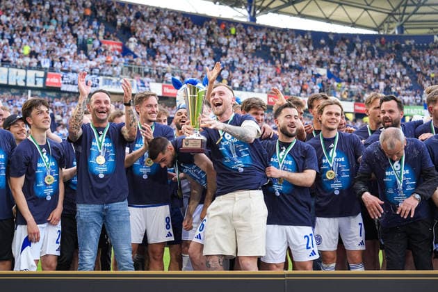 23 05 2026, xydrx, men, soccer, amateur final day, Niederrheinpokal final, SC St Tönis 11 20 MSV Duisburg, 2025 2026 season, Schauinsland Reisen Arena MSV Duisburg players celebrate victory in the Niederrhein Pokal final Copyright: HMBxMedia YannisxDreimann