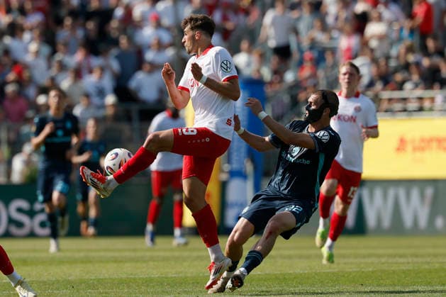 From left to right Dion Berisha Würzburger Kickers and Sigurd Haugen TSV 1860 Munich in the final of the Bavarian Toto Cup between FC Würzburger Kickers and TSV 1860 Munich at Stadion am Dallenberg, Würzburg, Germany, on May 23, 2026 Copyright: HMBxMedia xHeikoxBecker