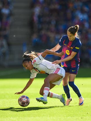 260523 Selma Bacha of Lyon and of Barcelona Laia Aleixandri during the UEFA Women s Champions League final football match between Barcelona and Lyon on May 23, 2026 in Oslo Photo Jon Olav Nesvold BILDBYRAN COP 217 VG0925 bbeng football fotball fotboll soccer champions league finale final final 2026 mesterligaen dam fcb barcelona lyon ol lyonnes  Copyright: JONxOLAVxNESVOLD BB260523JE016