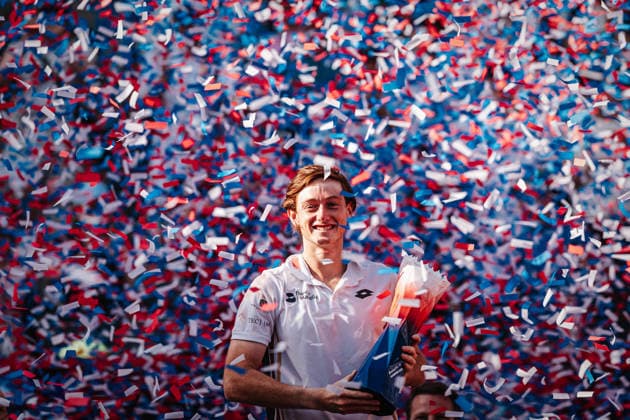 Tennis Men bitpanda Hamburg Open ATP 500 Final Ignacio Buse PER vs Tommy Paul USA 23 05 2026 Ignacio Buse wins the tournament at Rothenbaum and lifts the trophy in the air in the confetti rain Hamburg Tennisstadion am Rothenbaum Hamburg Germany