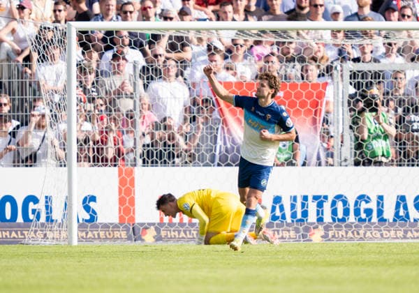 Cheering after the goal in the penalty shootout by Enzo Wirtz Fortuna Koeln, 9 , cheering, jubilant, celebrate SC Fortuna Köln vs Viktoria Köln 23 05 2026 Football, Bitburger Pokalfinale 2026, GER, Sportpark Höhenberg, Cologne Copyright: HMBxMedia xMarcoxBader