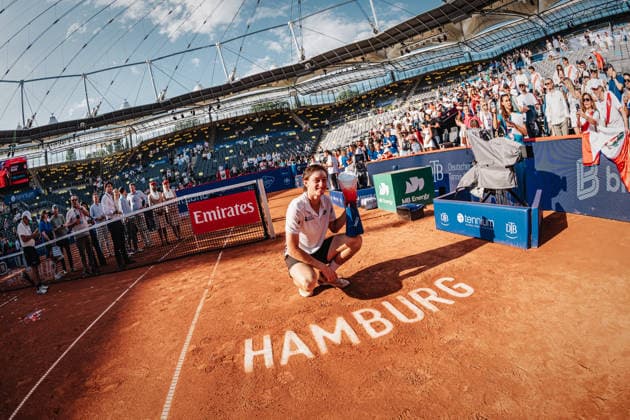 Tennis Men bitpanda Hamburg Open ATP 500 Final Ignacio Buse PER vs Tommy Paul USA 23 05 2026 Ignacio Buse wins the tournament at Rothenbaum and poses with the trophy Hamburg Tennisstadion am Rothenbaum Hamburg Germany